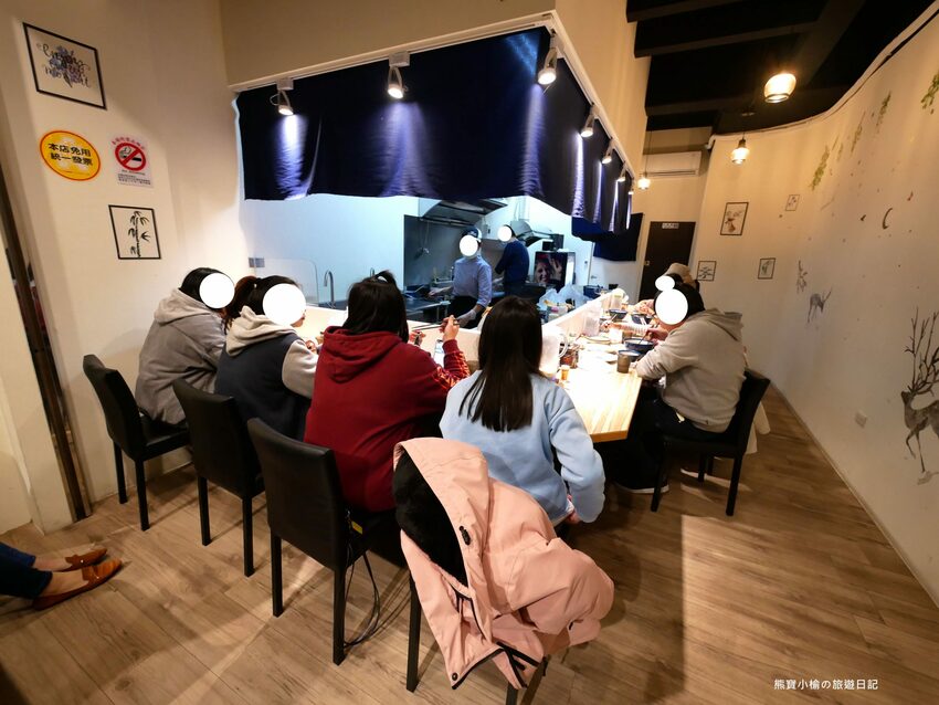 【新竹竹北美食】Hiro’sらあ麵Kitchen 竹北店，新竹縣非吃不可的平價叉燒拉麵，可免費加麵一次！酥炸雞腿也非常好吃~內文附詳細菜單價位介紹。 @熊寶小榆の旅遊日記