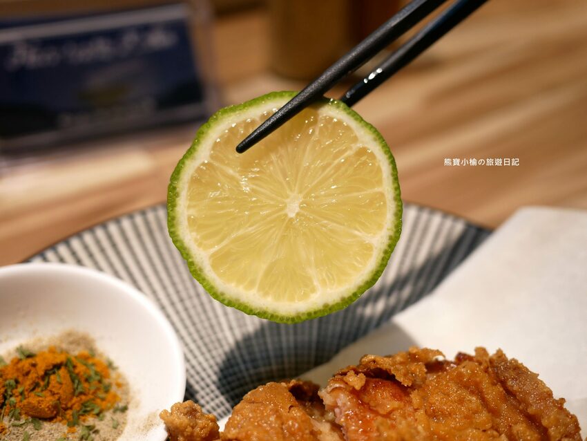 【新竹竹北美食】Hiro’sらあ麵Kitchen 竹北店，新竹縣非吃不可的平價叉燒拉麵，可免費加麵一次！酥炸雞腿也非常好吃~內文附詳細菜單價位介紹。 @熊寶小榆の旅遊日記