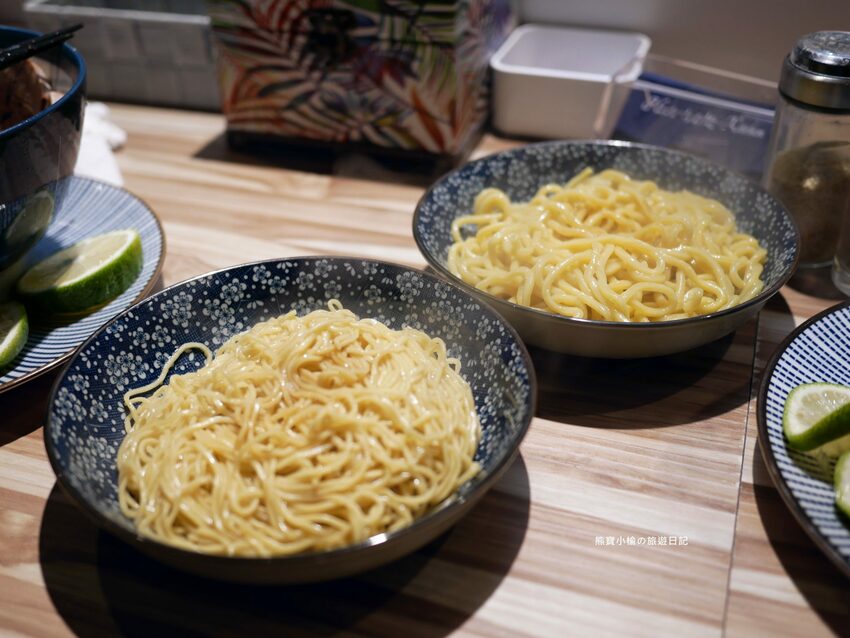 【新竹竹北美食】Hiro’sらあ麵Kitchen 竹北店，新竹縣非吃不可的平價叉燒拉麵，可免費加麵一次！酥炸雞腿也非常好吃~內文附詳細菜單價位介紹。 @熊寶小榆の旅遊日記