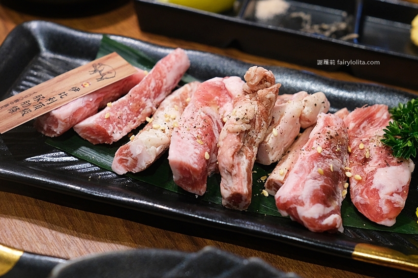 一開幕就爆紅！Google分數高達4.9，穿和服吃頂級燒肉！全程代客燒烤超貼心！