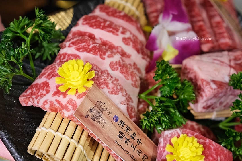 一開幕就爆紅！Google分數高達4.9，穿和服吃頂級燒肉！全程代客燒烤超貼心！