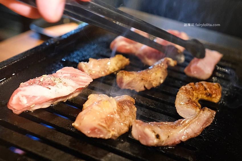 一開幕就爆紅！Google分數高達4.9，穿和服吃頂級燒肉！全程代客燒烤超貼心！