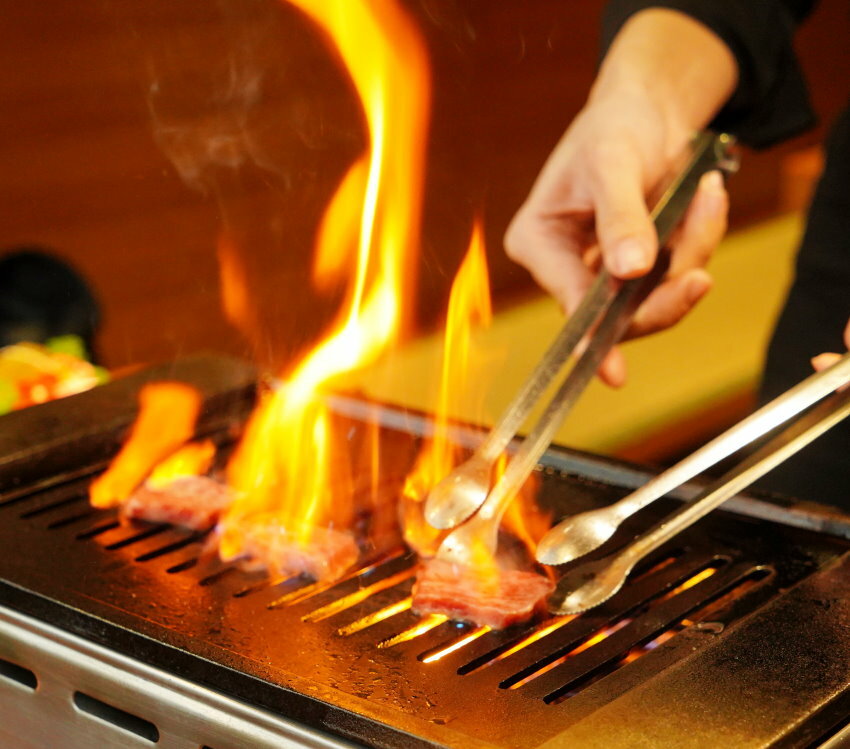 【中壢美食】藏王極上燒肉餐酒館．日本和牛+神級清酒+專人代烤!