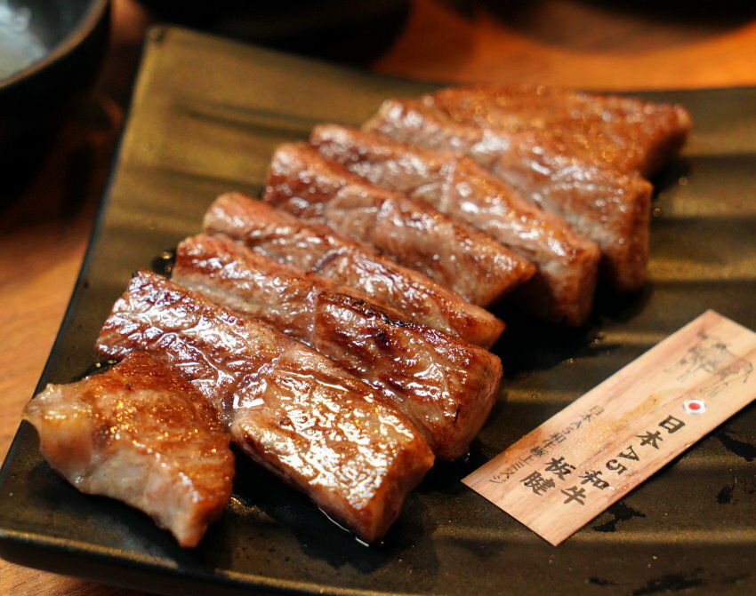 【中壢美食】藏王極上燒肉餐酒館．日本和牛+神級清酒+專人代烤!