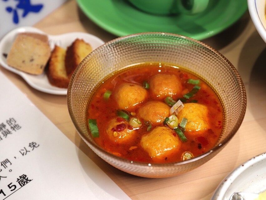 十公分厚的厚片三明治～ 還能吃到厚嫩蛋！超～浮誇美味！