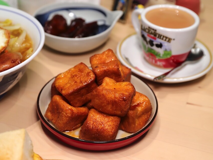 十公分厚的厚片三明治～ 還能吃到厚嫩蛋！超～浮誇美味！