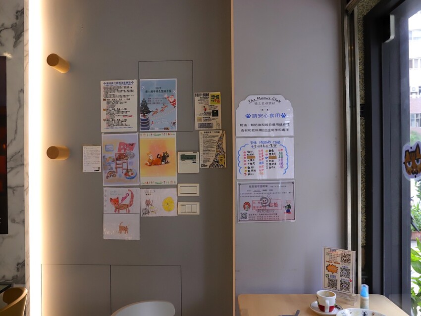 十公分厚的厚片三明治～ 還能吃到厚嫩蛋！超～浮誇美味！