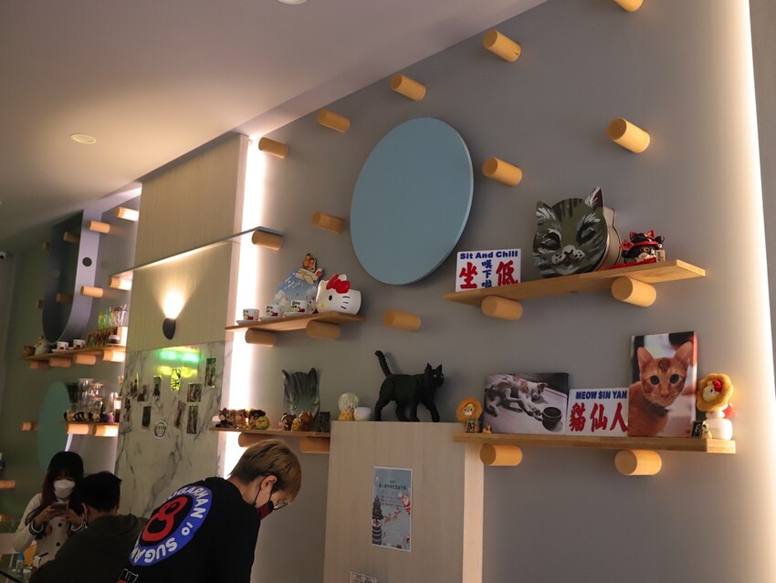 十公分厚的厚片三明治～ 還能吃到厚嫩蛋！超～浮誇美味！