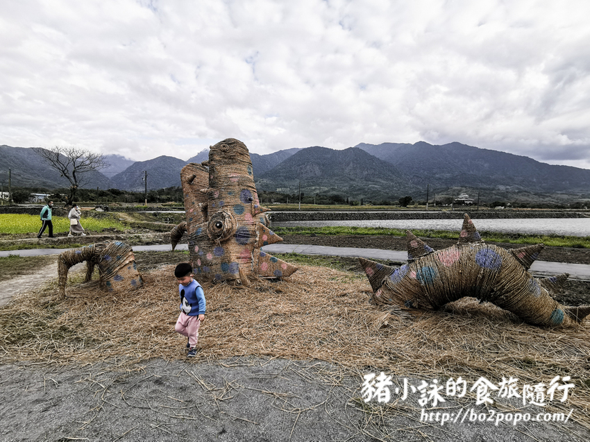 花蓮。富里》2021花蓮富里稻草藝術季，大型稻草動物可愛又好拍 - 豬小詠的食旅隨行