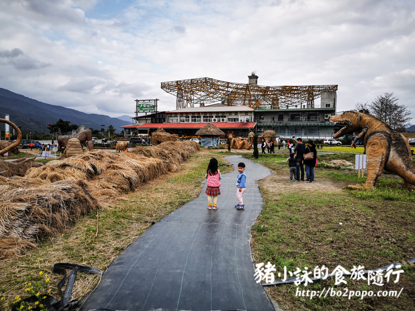花蓮。富里》2021花蓮富里稻草藝術季，大型稻草動物可愛又好拍 - 豬小詠的食旅隨行