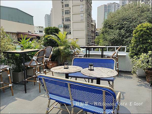 Gooday  Cafe %26; Roof 20.jpg