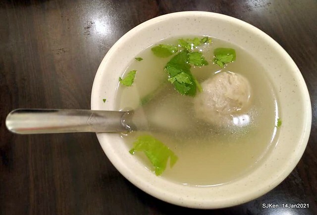 Taiwan traditional dishes 「阿伯蛋包麵」東湖店(Egg noodle)，Taipei, Taiwan, SJKen, Jan 14, 2021.