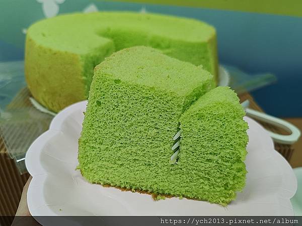 順成蛋糕推出新品斑蘭蛋糕，不出國也能吃到新加坡國民蛋糕