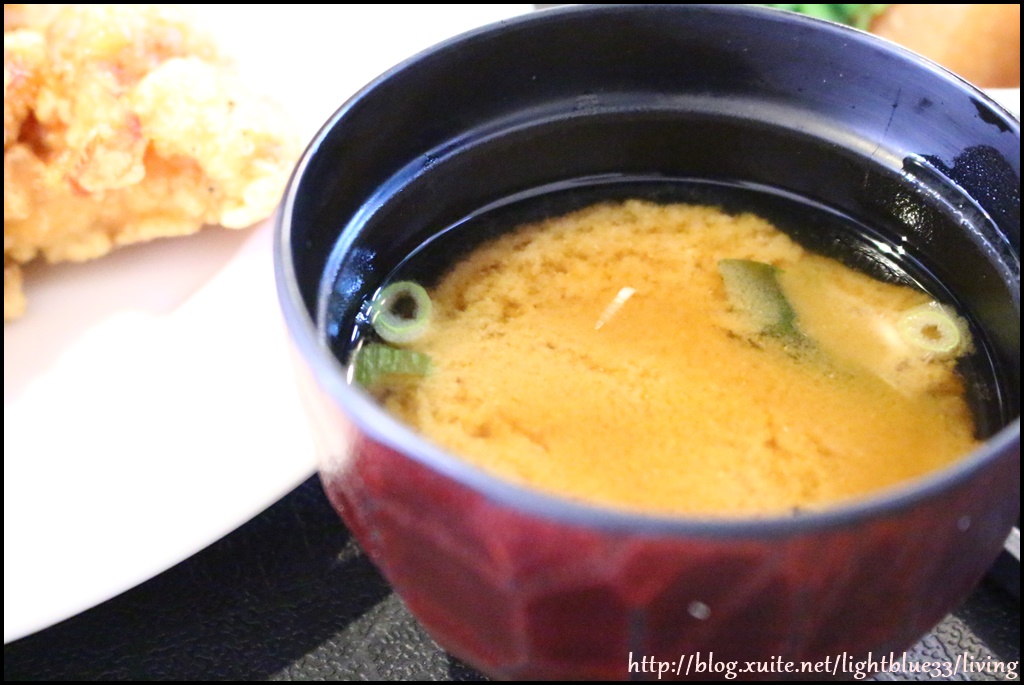 [ 南京松江站美食 ] 食彩櫻～商業午餐香炸雞塊定食超juicy又飽足