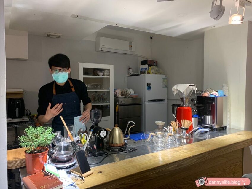 瑰夏咖啡創始店 │台北美食/寵物友善。首次體驗手沖咖啡 - 丹尼的吃喝玩樂