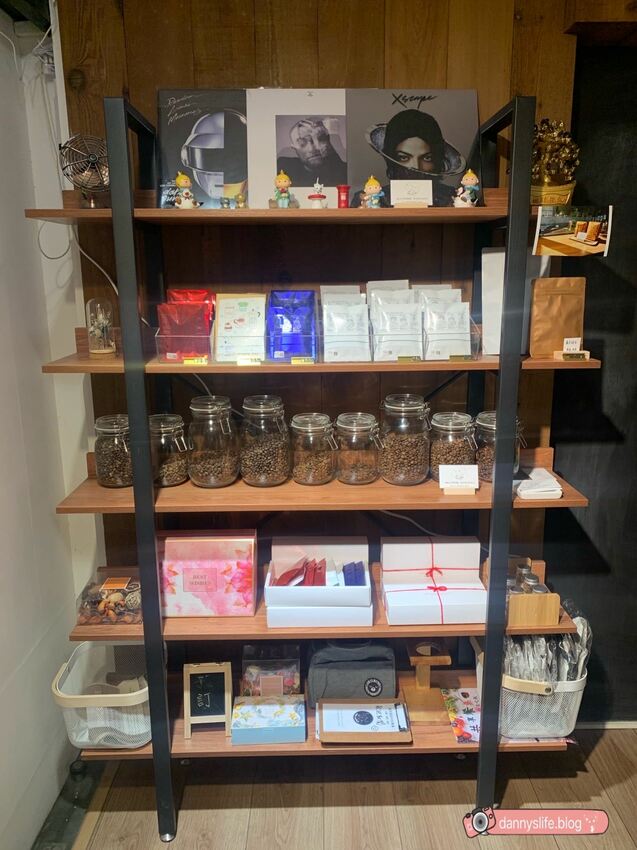 瑰夏咖啡創始店 │台北美食/寵物友善。首次體驗手沖咖啡 - 丹尼的吃喝玩樂