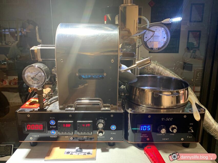 瑰夏咖啡創始店 │台北美食/寵物友善。首次體驗手沖咖啡 - 丹尼的吃喝玩樂