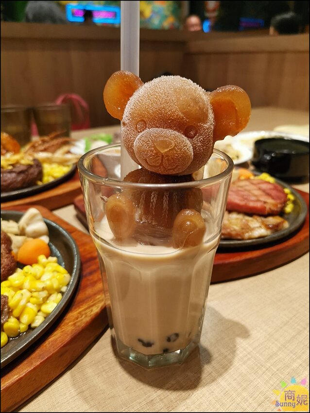 牛室炙燒牛排。台中吃到飽牛排+自助吧299起現烤披薩熟食燴飯熱炒炸物港點冰淇淋超豐盛-商妮吃喝遊樂