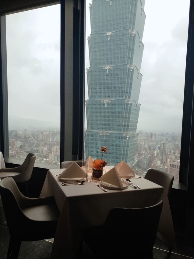 232786.jpg - 【台北.信義區】世貿101站南山微風。推46樓高空景觀餐廳Saffron4ˊ6番紅花印度餐廳