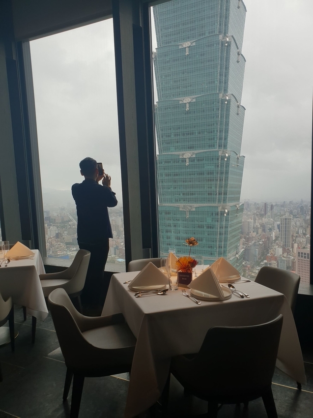 232789.jpg - 【台北.信義區】世貿101站南山微風。推46樓高空景觀餐廳Saffron4ˊ6番紅花印度餐廳