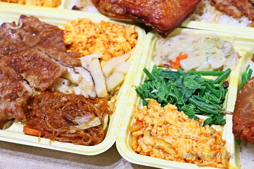 鑫悅排骨專賣店|汐止超人氣便當店,雞腿、排骨、蝦捲飯都好吃,菜單價位
