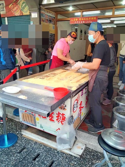 Malt peanut candy booth at Taoyuan ,桃園大溪老街蔡記花生麥芽糖, DaHsi area,Taoyuan city, North Taiwan, Feb 12, 2021. SJKen
