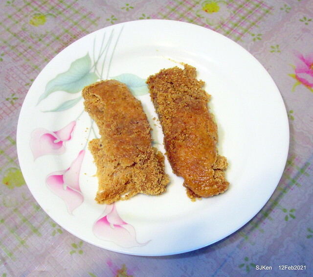 Malt peanut candy booth at Taoyuan ,桃園大溪老街蔡記花生麥芽糖, DaHsi area,Taoyuan city, North Taiwan, Feb 12, 2021. SJKen