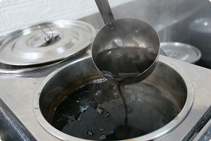 宜蘭美食 ⎮冰點老店綿綿冰。暖胃就來這一碗!必點燒仙草、黑糖豆花、仙草奶凍,還有隱藏版仙草冰也別錯過喔! @捲捲頭 Wonderful 品味。生活