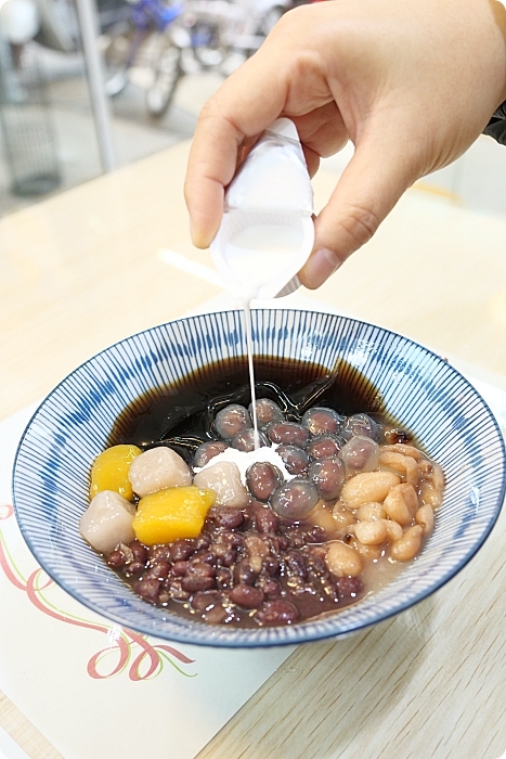 宜蘭美食 ⎮冰點老店綿綿冰。暖胃就來這一碗!必點燒仙草、黑糖豆花、仙草奶凍,還有隱藏版仙草冰也別錯過喔! @捲捲頭 Wonderful 品味。生活