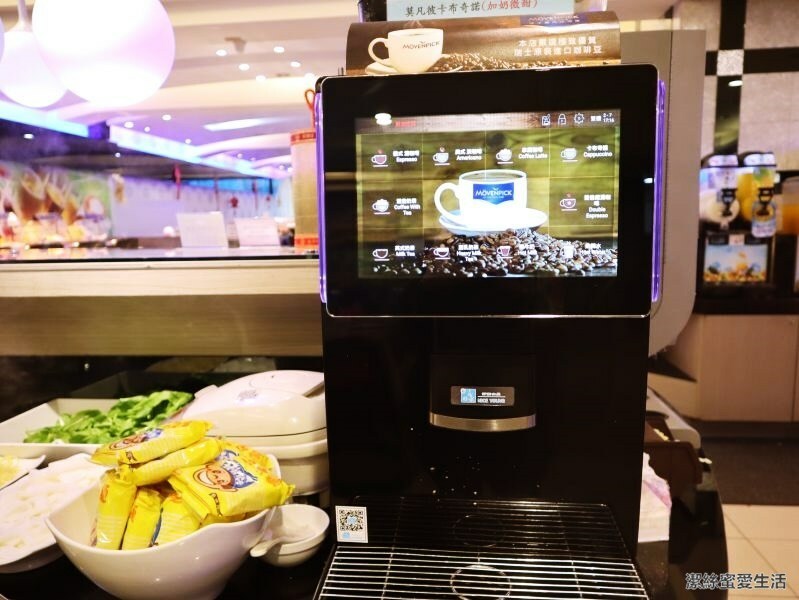 貴族世家龍岡店-桃園中壢/排隊超人氣.豐富沙拉吧吃到飽 - 潔絲蜜愛生活