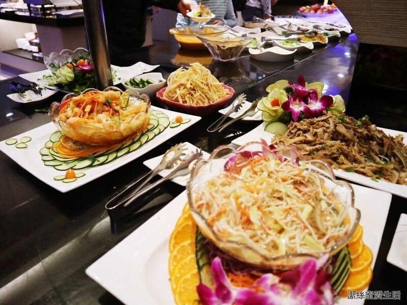 貴族世家龍岡店-桃園中壢/排隊超人氣.豐富沙拉吧吃到飽 - 潔絲蜜愛生活
