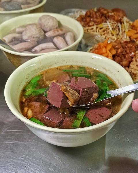 三重早餐 | 福源專業油飯 • 豬腸冬粉  巷弄小吃  平價小吃  真材實料  美味肉燥