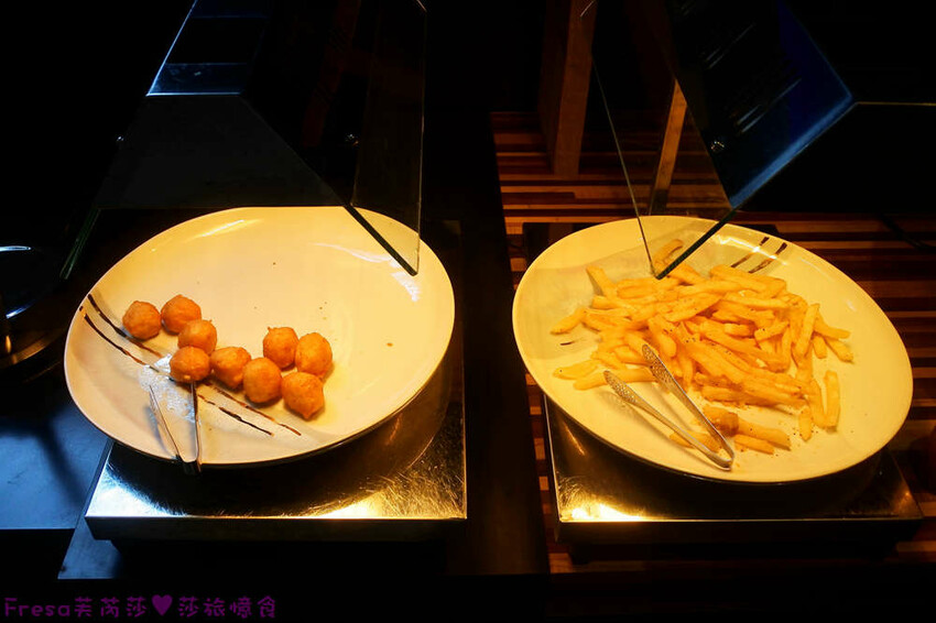 台中飯店【草悟道文旅】草悟道工業風的人氣旅宿.高樓遠眺綠地廣場超遼闊│豐富早餐│勤美草悟道│審計新村 - Fresa芙芮莎♥莎旅憶食