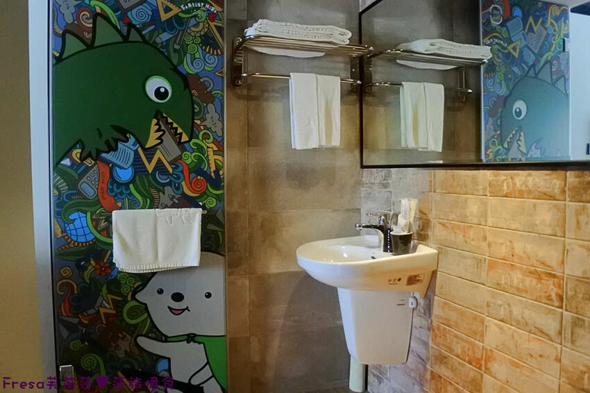 台中飯店【草悟道文旅】草悟道工業風的人氣旅宿.高樓遠眺綠地廣場超遼闊│豐富早餐│勤美草悟道│審計新村 - Fresa芙芮莎♥莎旅憶食