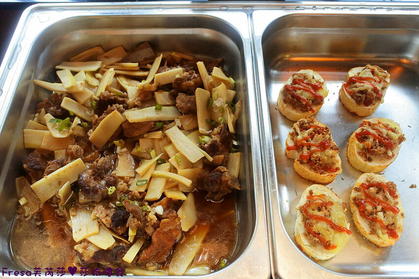 台中飯店【草悟道文旅】草悟道工業風的人氣旅宿.高樓遠眺綠地廣場超遼闊│豐富早餐│勤美草悟道│審計新村 - Fresa芙芮莎♥莎旅憶食