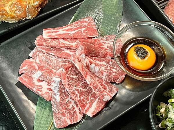 +（台北燒肉吃到飽）神來一爐燒肉民生店～近百種新鮮食材吃爽爽