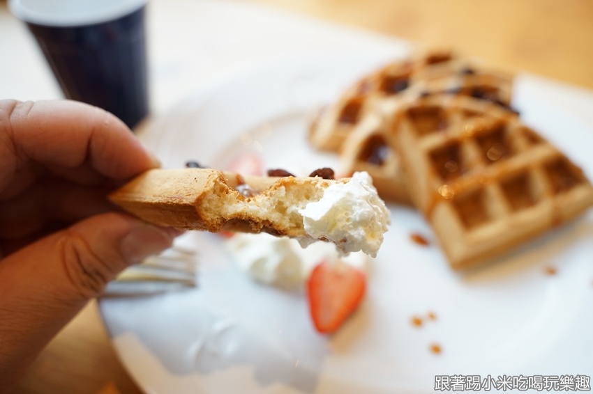 新竹南寮美食拉菲爾貨櫃屋咖啡|港南濱海風景點區內景觀餐廳親子、情侶半日遊踏青好去處！