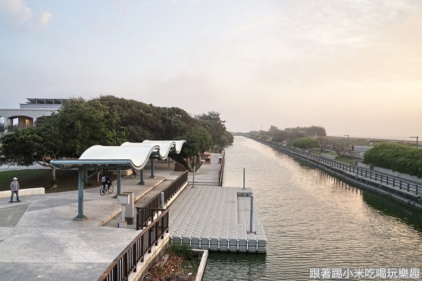 新竹南寮美食拉菲爾貨櫃屋咖啡|港南濱海風景點區內景觀餐廳親子、情侶半日遊踏青好去處！