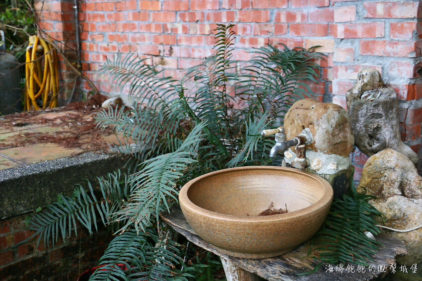 三貂嶺河畔老宅咖啡廳「養沁咖啡」超平價手沖咖啡、肉桂捲、手做甜點、菜單價位