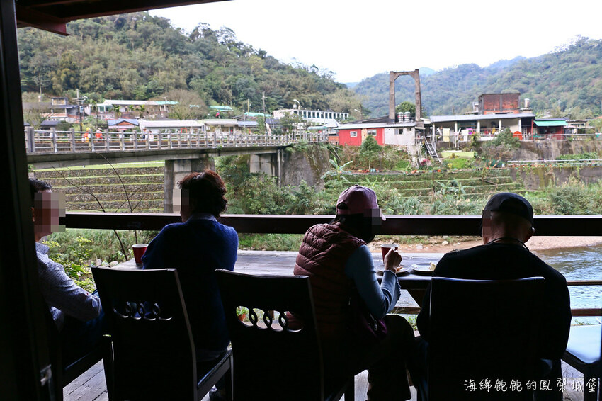 三貂嶺河畔老宅咖啡廳「養沁咖啡」超平價手沖咖啡、肉桂捲、手做甜點、菜單價位