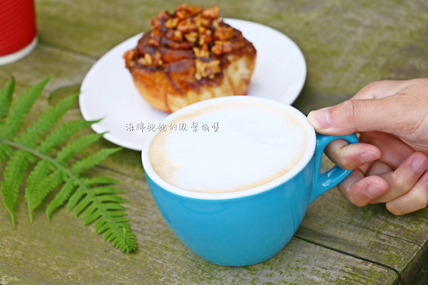 三貂嶺河畔老宅咖啡廳「養沁咖啡」超平價手沖咖啡、肉桂捲、手做甜點、菜單價位