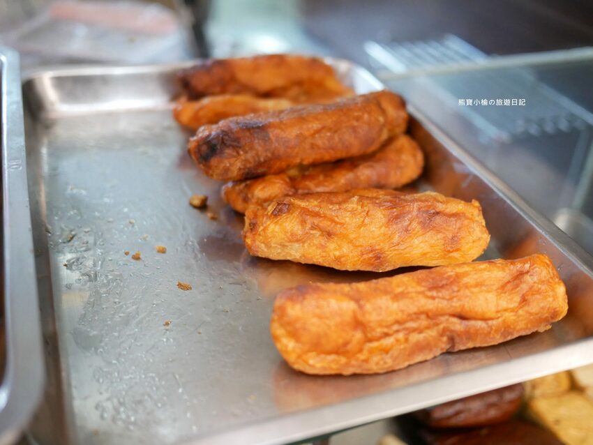【新竹美食】關新刀切麵食館,新莊車站平價小吃店,水餃牛肉麵滷味小菜通通有賣!內文附詳細菜單價位介紹。 @熊寶小榆の旅遊日記
