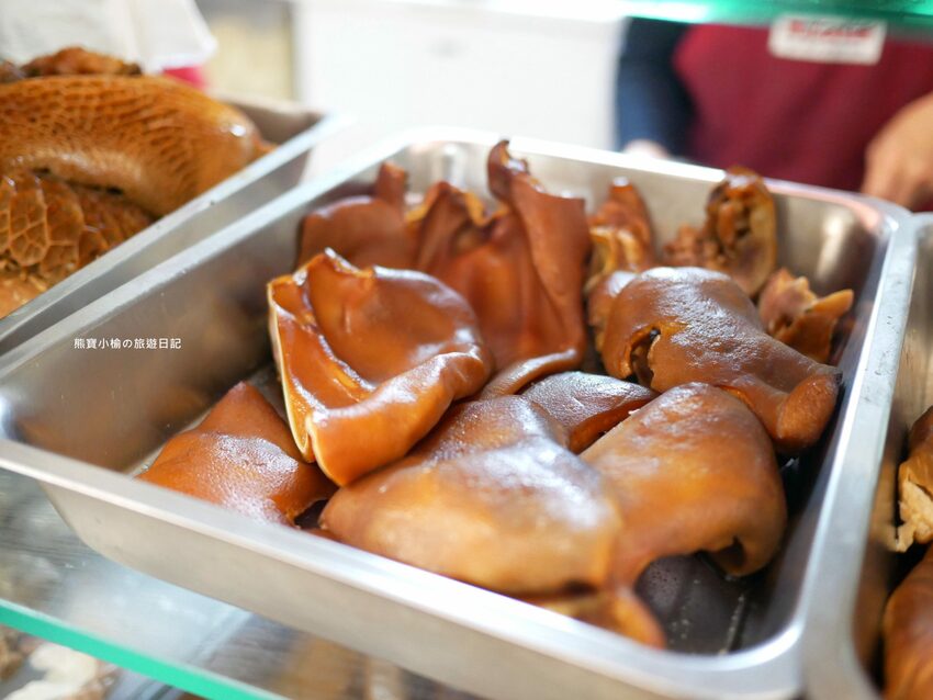 【新竹美食】關新刀切麵食館,新莊車站平價小吃店,水餃牛肉麵滷味小菜通通有賣!內文附詳細菜單價位介紹。 @熊寶小榆の旅遊日記