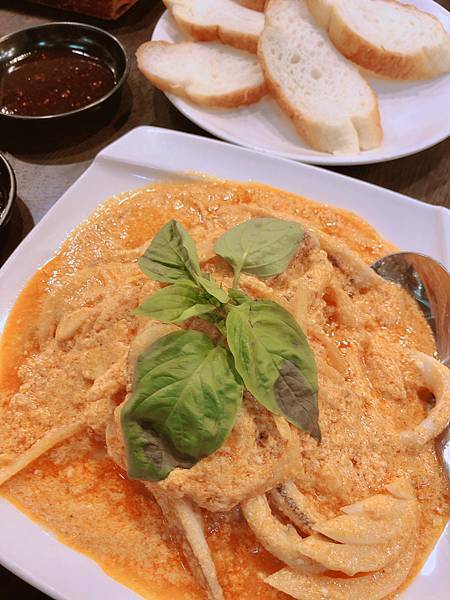 台北美食/民權西路站 魚港生猛海鮮 炒豬肝/椒鹽雞軟骨