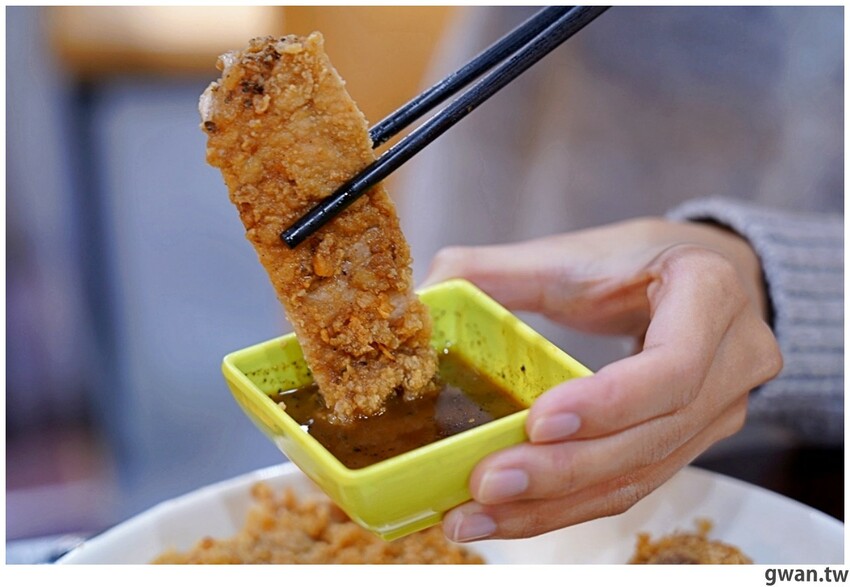 台中新開便當店，居然可以吃到牛肉麵火鍋，內用手工豆花跟冰淇淋無限享用！