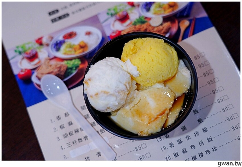 台中新開便當店，居然可以吃到牛肉麵火鍋，內用手工豆花跟冰淇淋無限享用！