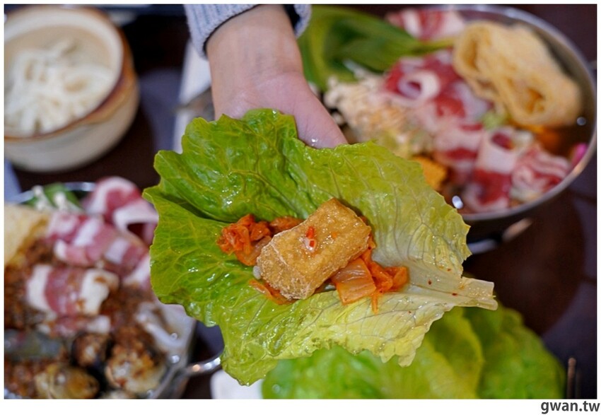 台中新開便當店，居然可以吃到牛肉麵火鍋，內用手工豆花跟冰淇淋無限享用！