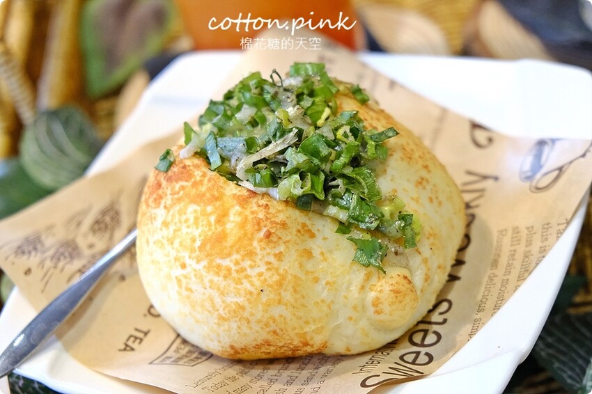 台中麵包店裡就能野餐?!沐山麵包露營風下午茶生吐司吃起來 - 棉花糖的天空