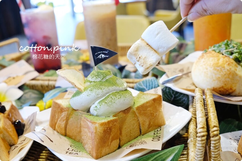 台中麵包店裡就能野餐?!沐山麵包露營風下午茶生吐司吃起來 - 棉花糖的天空