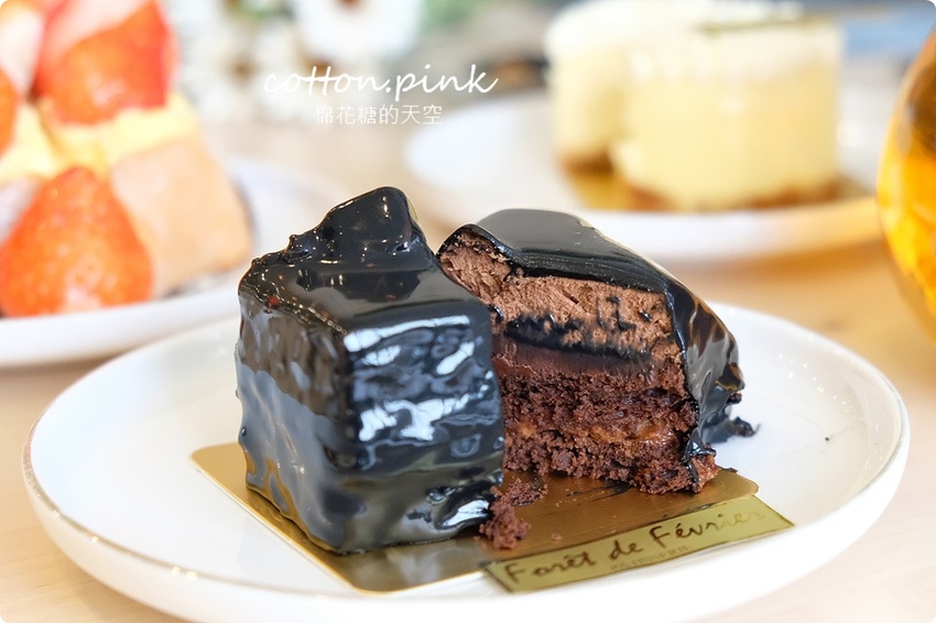 台中人氣甜點重新開幕!手工喜餅粉嫩嫩新包裝上市~提早一年預定比較穩!法式甜點限量供應中! - 棉花糖的天空